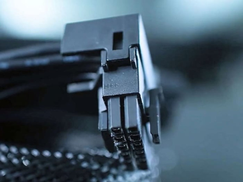 Техподдержка Cooler Master посоветовала разобрать 12V-2x6 для корректной установки 2 tehpodderzhka-cooler-master-posovetovala-razobrat-12v-2×6-dlja-korrektnoj-ustanovki-af6f610.jpg