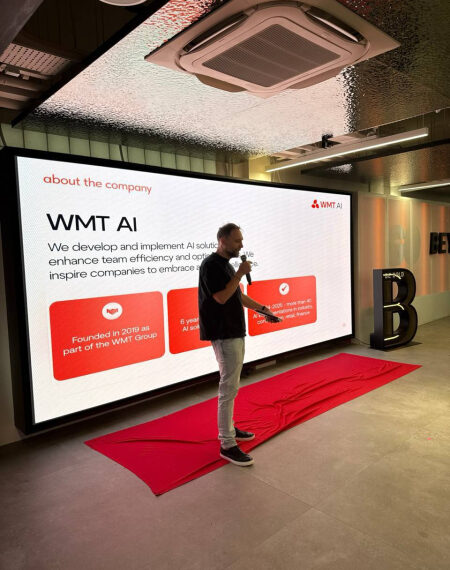 В Сингапуре прошла крупнейшая азиатская AI-выставка AI CON 2025: от робота Tesla до фильмов, снятых нейросетями