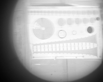 Геометрическое виньетирование на последней линзе объектива. Сенсор децентрирован относительно линз Геометрическое виньетирование на последней линзе объектива. Сенсор децентрирован относительно линз