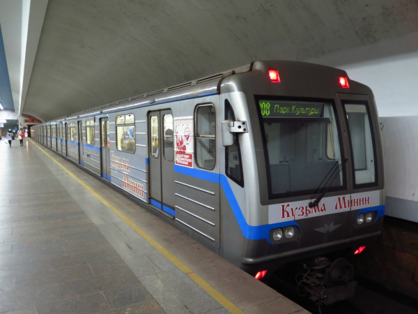 81-717.6/714.6 «Кузьма Минин» — до открытия Горьковской в Нижнем был один именной поезд «Пионер», новый подвижной состав брендируют довольно активно