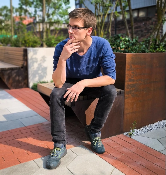 Физики создали термометр для измерения «квантованности» 5 Патрик Липка-Бартосик исследовал, как использовать термодинамические измерения для обнаружения квантовых эффектов.