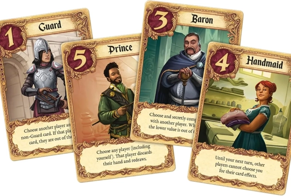 Четыре карточки с различными иллюстрациями людей средневековой внешности