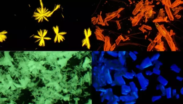 Растворители «настроили» цвет светящихся комплексов меди и серебра 2 c7bae39185be0681d7bbcfd3deed1ab4.jpg