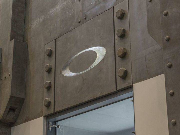 One Icon HQ: как выглядит офис, транслирующий философию «цель превыше разума» 5 ca4e973e3f038aab5592692ccf34761b