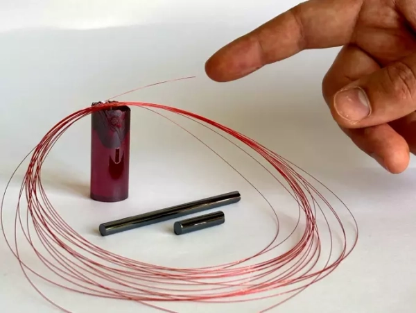 Добавка из празеодима позволила селенидному стекловолокну испускать лазерное&hellip;