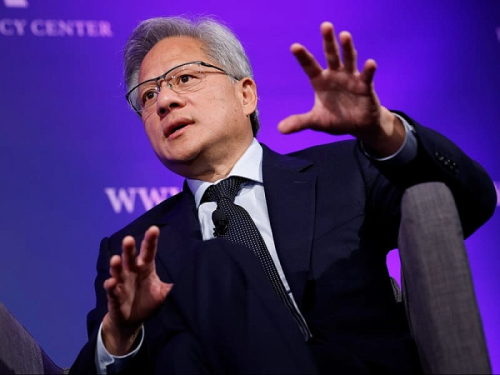 Хуанг недоволен недостаточным использованием искусственного&hellip;