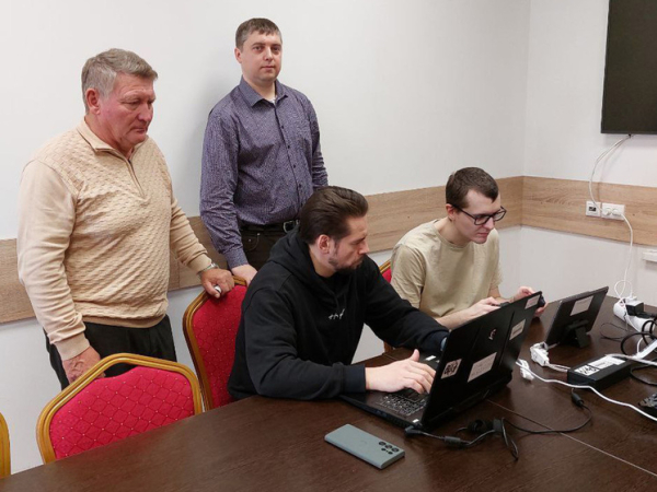 И на Луне будут коптеры летать: сотрудники ЦПК отработали управление «птичками» 6 i-na-lune-budut-koptery-letat-sotrudniki-cpk-otrabotali-upravlenie-ptichkami-057259e.jpg