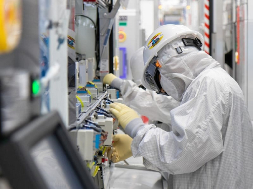 Intel планирует заниматься упаковкой полупроводников,&hellip;