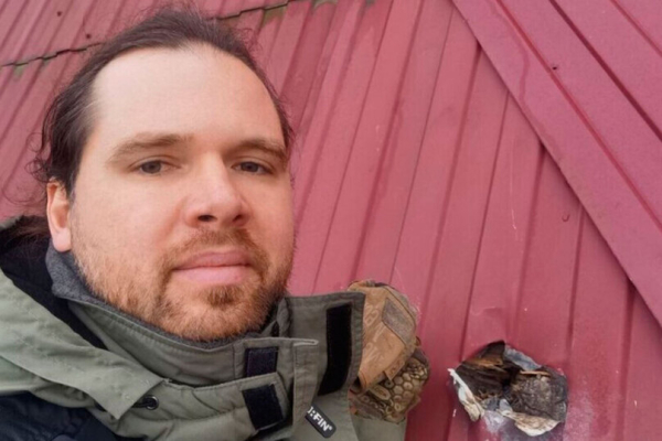 Контакт с внеземным веществом установлен: метеорит пробил крышу дома в Новгородской области, пока хозяева спали