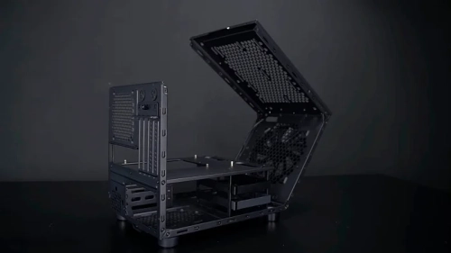 Корпус Chieftec Cube выполнен как крупный сабвуфер