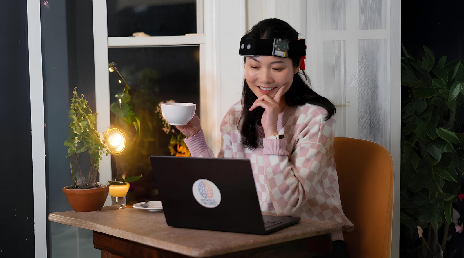 NeuroLingo: устройство, способное ускорить изучение языков 2 neurolingo-ustrojstvo-sposobnoe-uskorit-izuchenie-jazykov-e497769.jpg