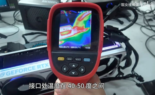 Ремонтники меняют сгоревшие разъёмы 12V-2x6 на версию с утолщёнными контактами