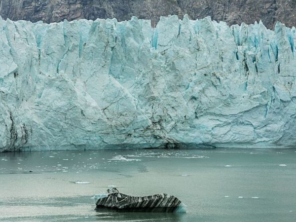 Скрытая под морскими льдами Арктики&hellip;
