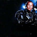 Фильм «Digital Man» (или «Виртуальный боец») затрагивает интересную тему создания киборгов, не осознающих свою искусственность