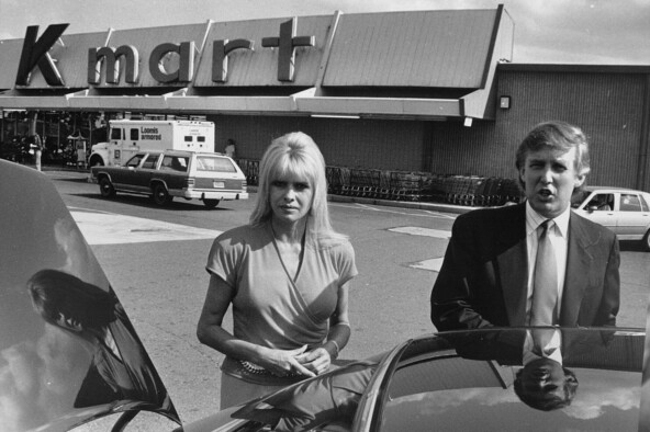 Как деревенщина построил торговую империю — история Walmart