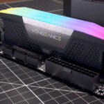 RGB оперативная память DDR5 на материнской плате для игрового ПК.