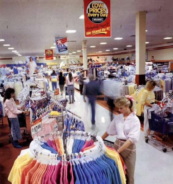 Как деревенщина построил торговую империю — история Walmart