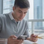 Забывчивость у молодого поколения связана не с ухудшением памяти, а с нехваткой внимания — объясняет врач-невролог