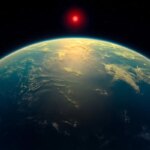 Вид планеты Земля из космоса с красной звездой на горизонте в темном небе.