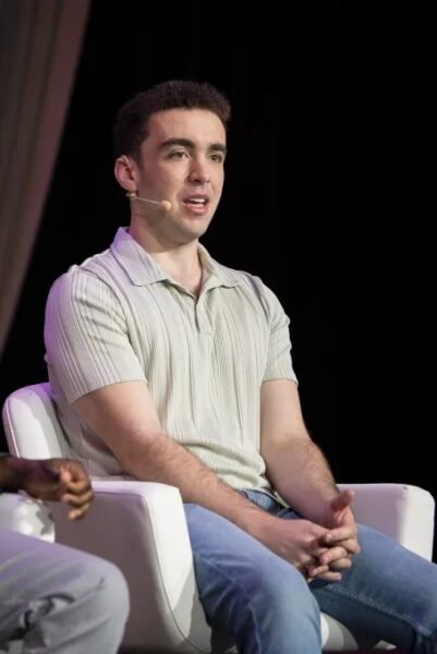 Таде Ойеринде и Тедди Соломон обсуждают создание заинтересованной аудитории на конференции TechCrunch Disrupt. 2 5ba9325891bac3f0beed01922b4cdd5e