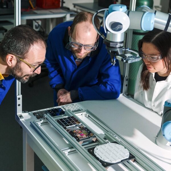 Теперь процесс открытия новых материалов с помощью ИИ должен перейти в реальный мир. 3 6c8a202cb77c398b22dc21a65872558d