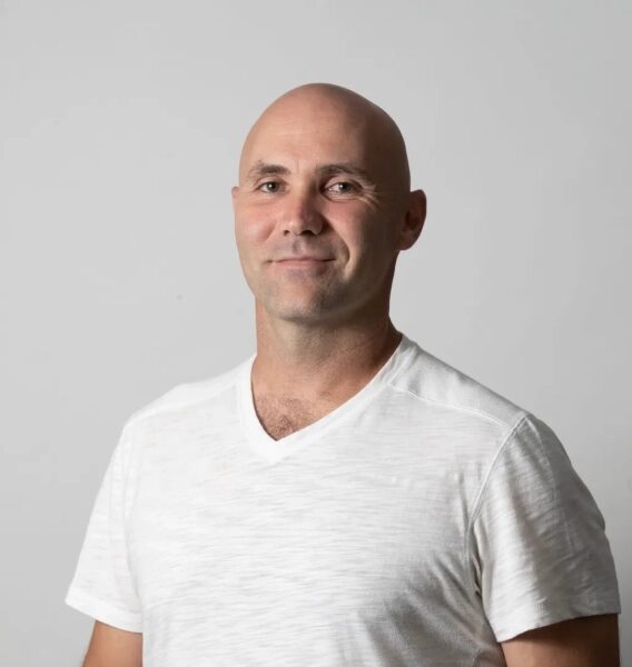 Компания Sauron, стартап, занимающийся разработкой высококачественных систем домашней безопасности для клиентов «суперпремиум-класса», переманила нового генерального директора из Sonos. 1 7da406cc137c19c87add77508bd93c14