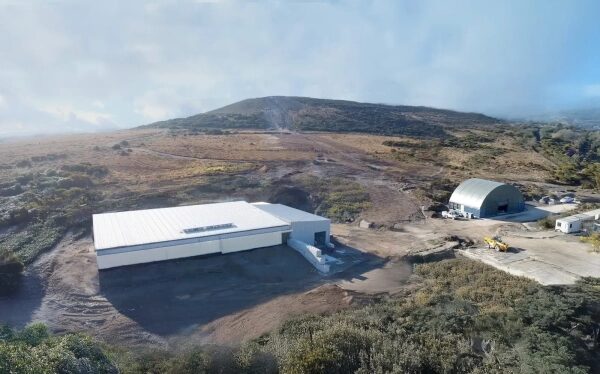 Изображение может содержать элементы архитектуры, здания и вид сверху.