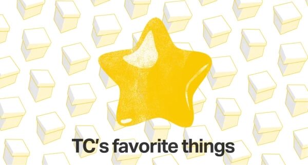 Жёлтая звезда на фоне коробок с текстом "TC's favorite things".