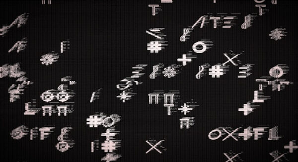 Глитч-эффект с искажёнными символами и знаками на тёмном фоне.