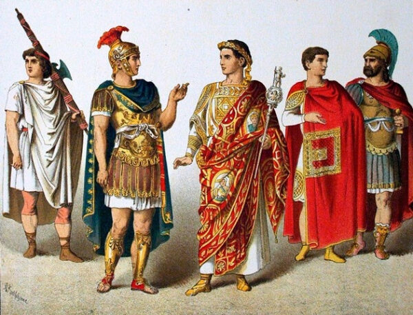 Древнеримские воины и аристократы в традиционных одеяниях и доспехах.