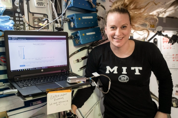 acef00df04b32c67de98c8fde19f06ae