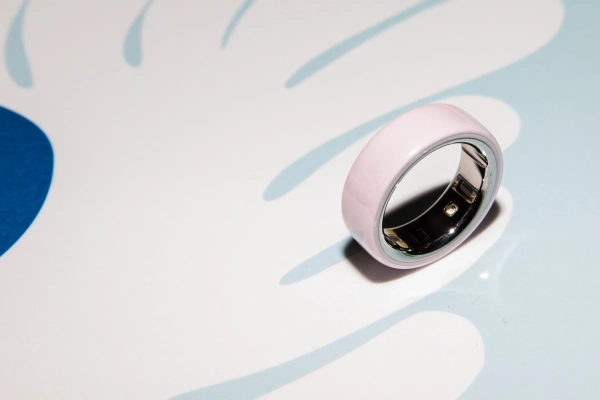 Добро пожаловать в штат, где ведется наблюдение за здоровьем 4 Oura прошла путь от отслеживания сна до настоящего центра здоровья и благополучия, где можно контролировать состояние здоровья, контролировать стресс, получать данные о содержании глюкозы в крови и делать дополнительные анализы крови.