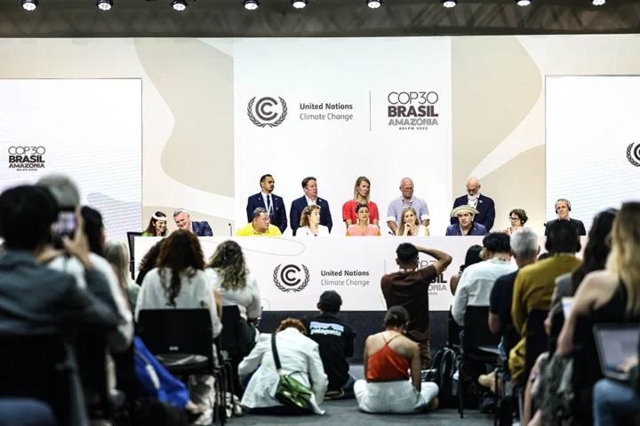 🧠 Как ИИ превращает выбросы в проекты. На COP30 утвердили…