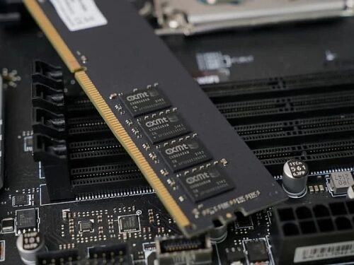 Директора CXMT обвинили в краже технологий у Samsung для создания 10-нм памяти DRAM Директора CXMT обвинили в краже технологий у Samsung для создания 10-нм памяти DRAM