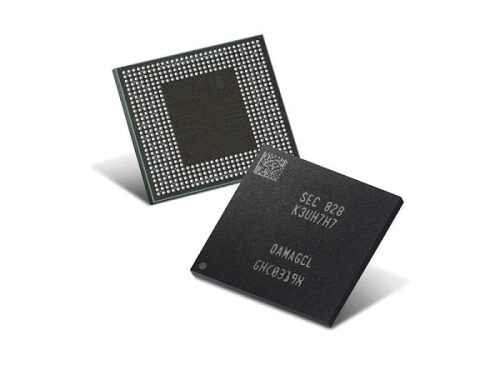 Полупроводниковые микросхемы, вид спереди и сзади, электроника, микрочипы.