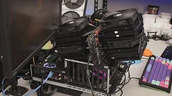 Два процессорных кулера весьма эффективно охлаждают ASUS Dual GeForce RTX 2060