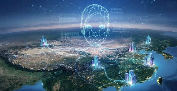 Цифровой портрет над городами на ночной карте, соединёнными линиями данных и сетей.