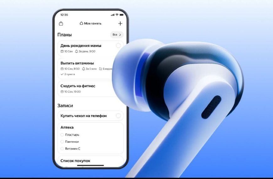 Смартфон с приложением для планирования задач и беспроводной наушник на синем фоне.