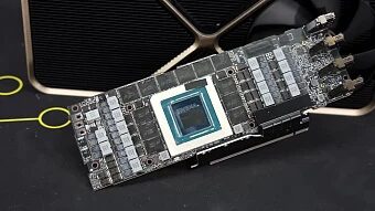 Изучаем первый разбор прототипа видеокарты NVIDIA GeForce RTX TITAN Ada