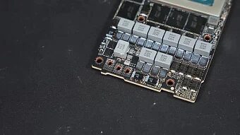 Изучаем первый разбор прототипа видеокарты NVIDIA GeForce RTX TITAN Ada