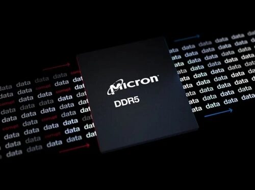 Чип DDR5 Micron на фоне графики с надписями "data".