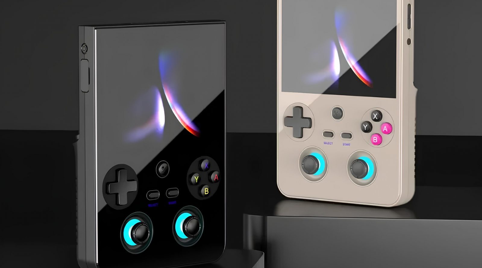 Портативная консоль Anbernic RG477V с мощностью PS2 2 Два портативных ретро-геймпада черного и белого цветов на сером фоне.