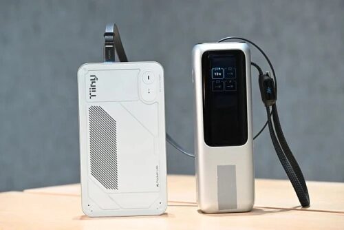 Tiiny AI Pocket Lab &ndash; 190 TOPS производительности при работе с ИИ в крайне компактном исполнении