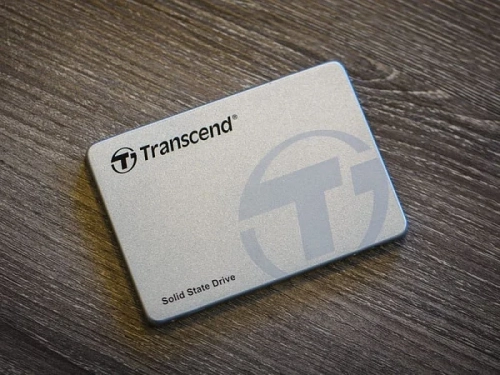 transcend ne poluchaet mikroshemy pamjati nand ot sandisk i samsung s oktjabrja 1f6e12d.jpg
