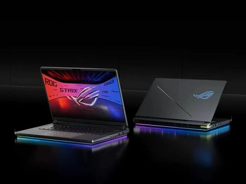 Игровые ноутбуки ROG Strix с подсветкой, открытый и закрытый, на черном фоне.