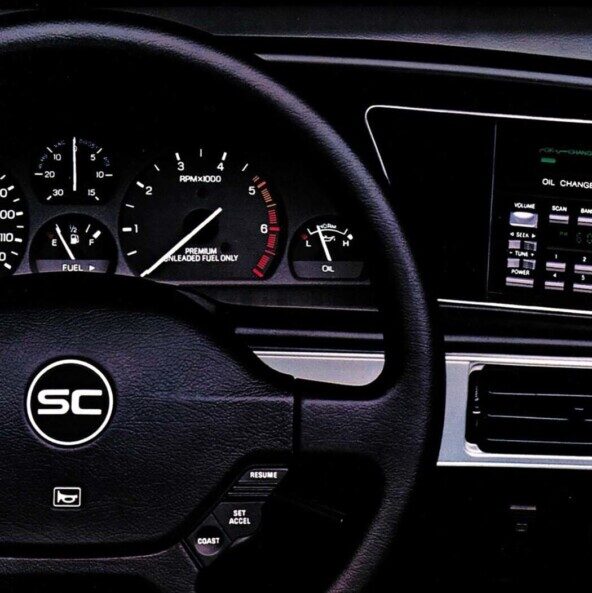 Приборная панель Ford Thunderbird 1989 года. Источник: WSJ