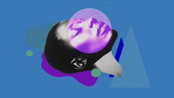 Абстрактный коллаж с геометрическими фигурами и черно-белым рисунком на синем фоне.