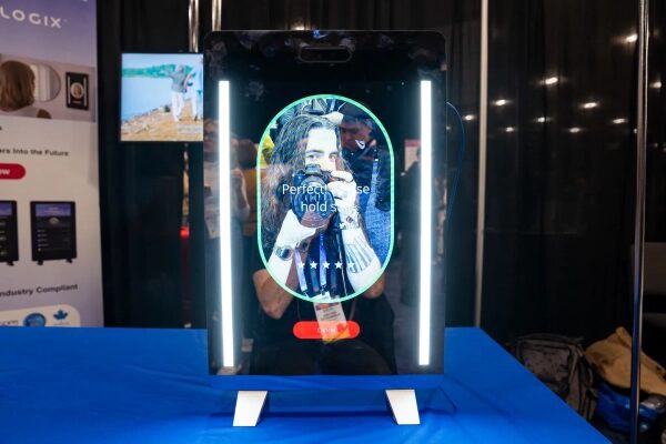 CES 2026: о «умном» зеркале Longevity Mirror, которое оценивает здоровье и молодость 3 Хватит ли у вас смелости, чтобы вас оценило это умное зеркало?