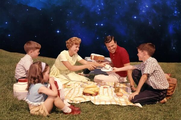 Неужели наш космос — всего лишь оболочка на краю гораздо более странной реальности?