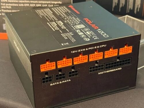 Блок питания Polar 1200W с оранжевыми разъёмами для ПК.